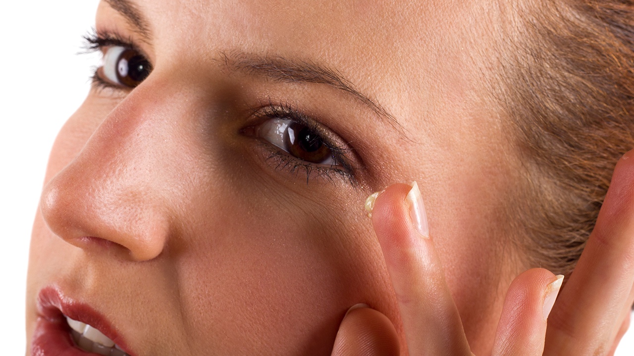 Prevent Foundation from Highlighting Wrinkles: Top Tips