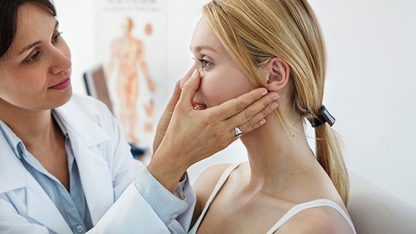 Do Dermatologists Recommend Bare Minerals for Skin Health?
